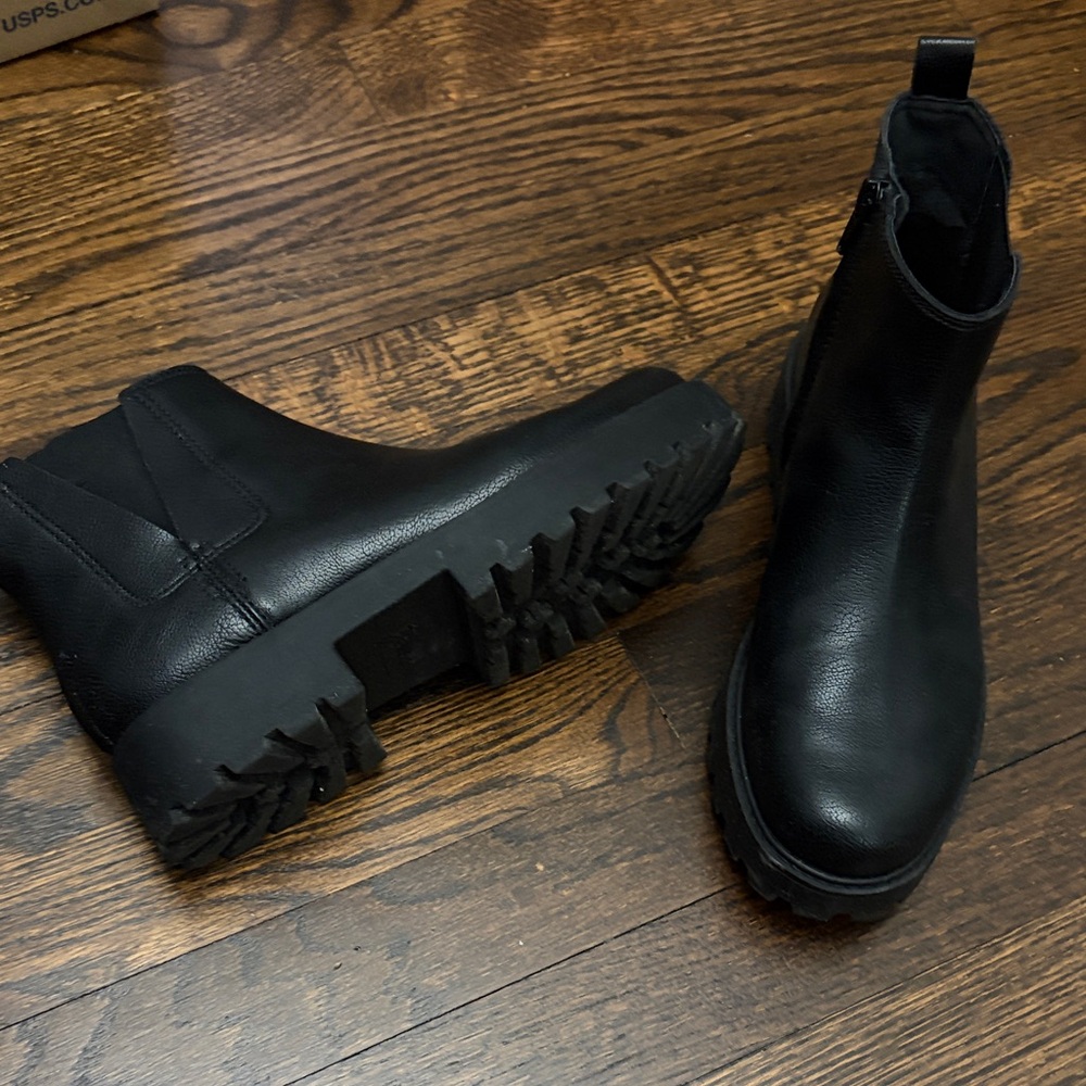 Zodiac Black water repellent women’s Boots - Picture 2 of 3